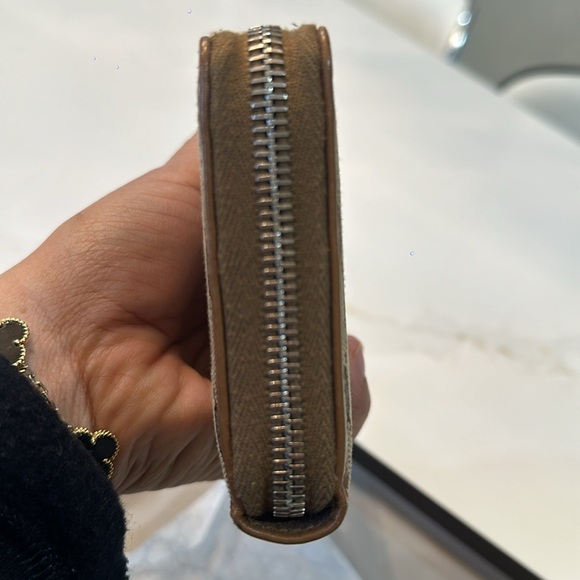 Gucci Wallet - Picture 7 of 12